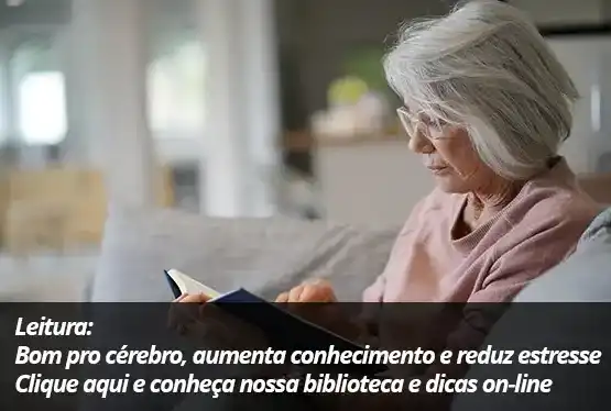 Senhora lendo