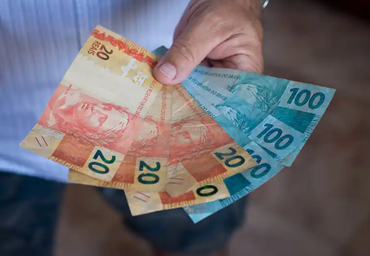 Aposentados e Pensionistas poderão optar por receber no Banco do Brasil ou Itaú