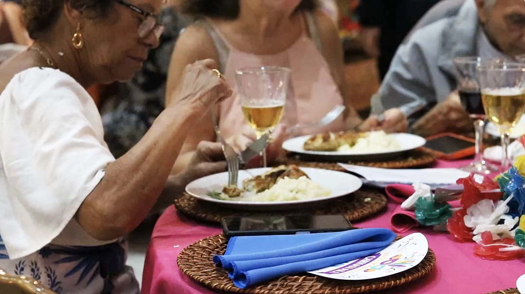 Associados se divertindo na festa