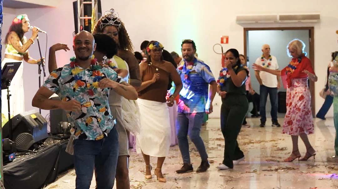 Associados se divertindo na festa