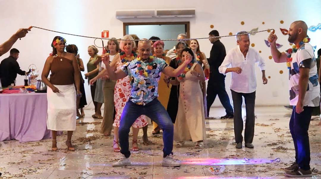 Associados se divertindo na festa