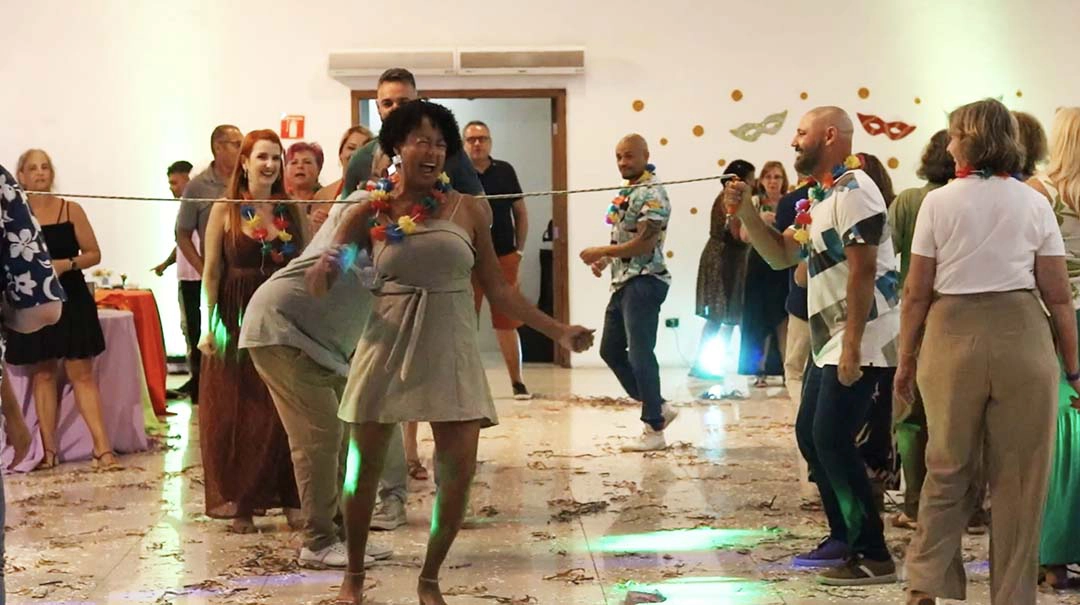 Associados se divertindo na festa