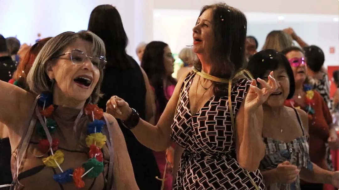 Associados se divertindo na festa