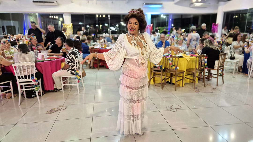 Associados se divertindo na festa