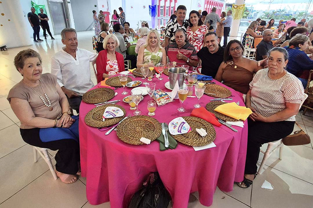 Associados se divertindo na festa