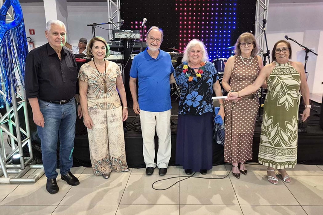 Associados se divertindo na festa