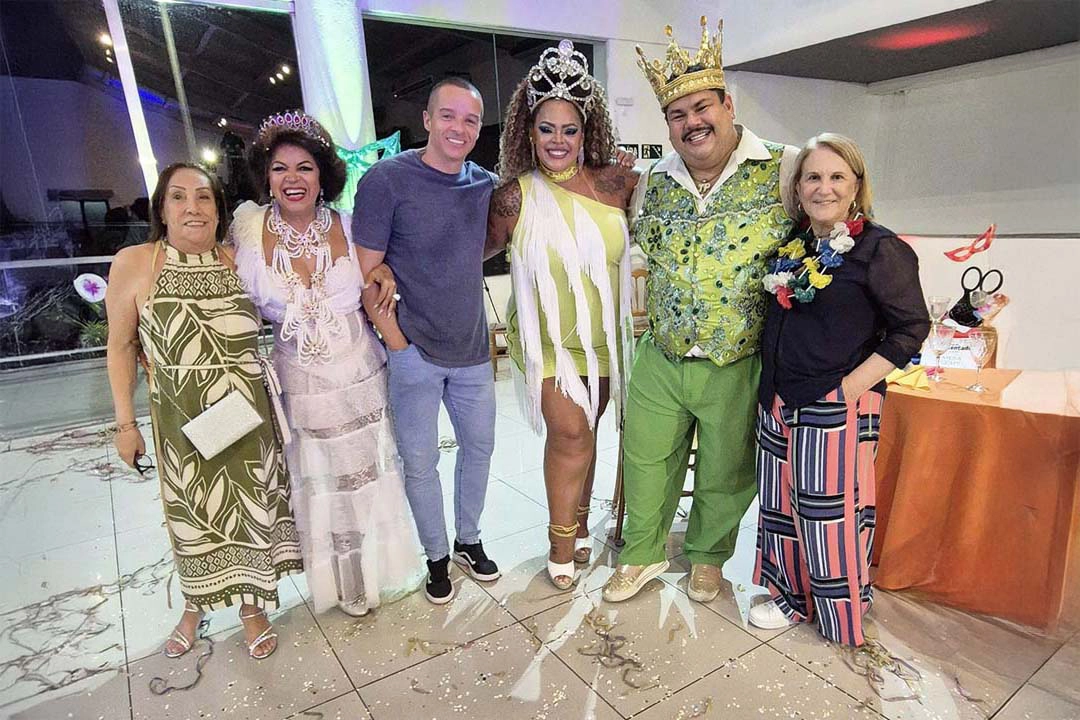 Associados se divertindo na festa