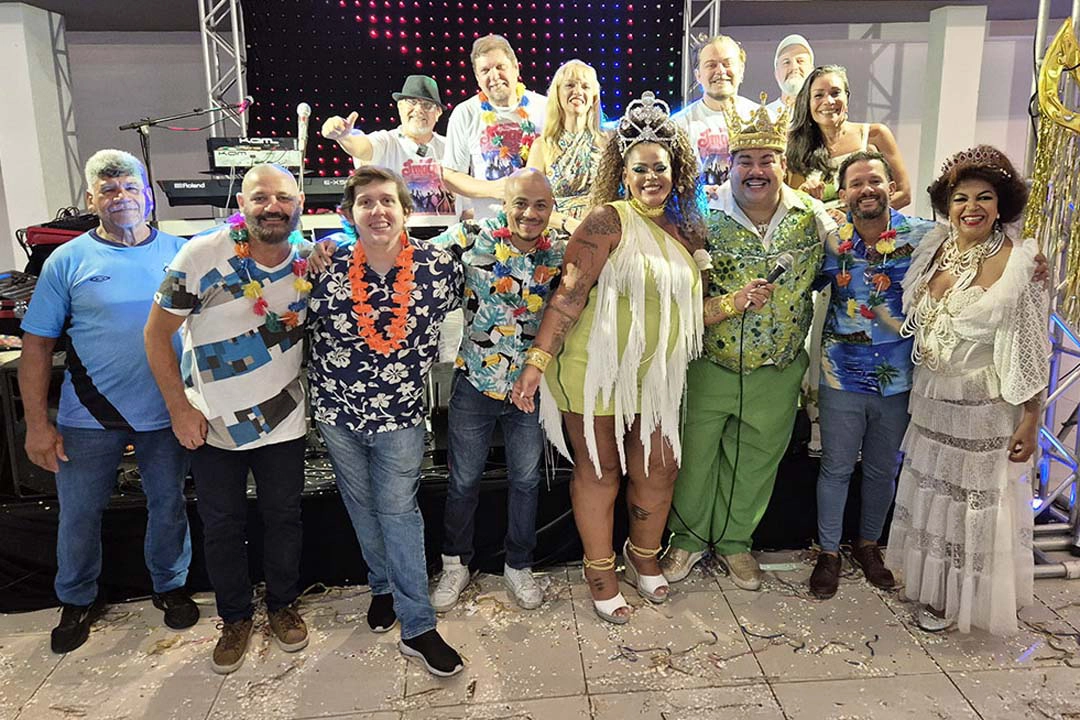 Associados se divertindo na festa