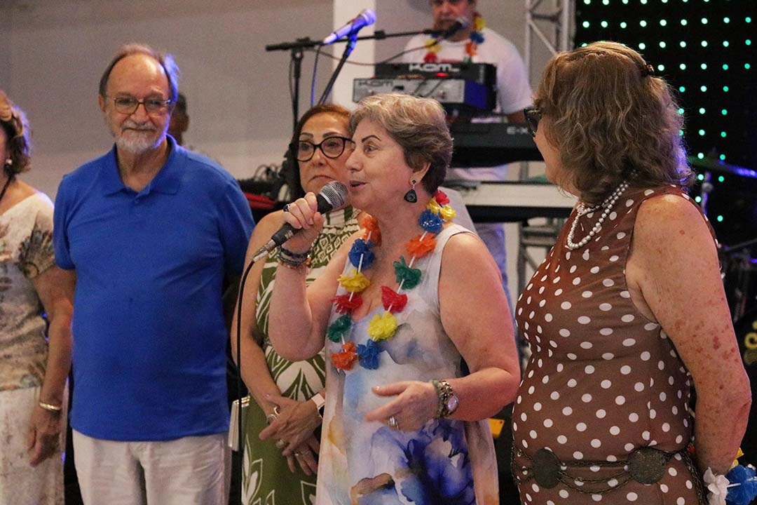 Associados se divertindo na festa