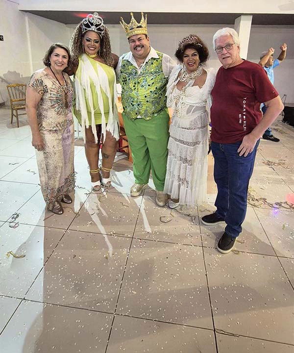 Associados se divertindo na festa