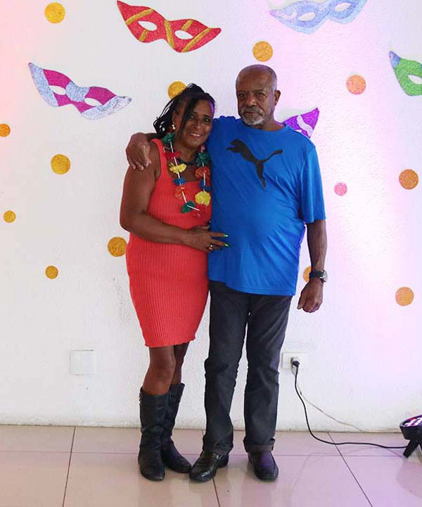 Associados se divertindo na festa