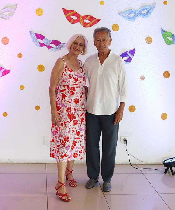 Associados se divertindo na festa